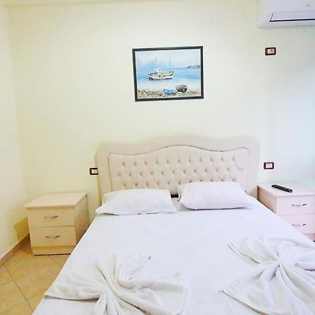 Vila Vera Durrës Esterno foto