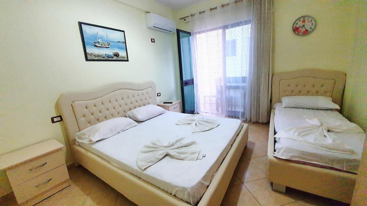 Vila Vera Durrës Esterno foto