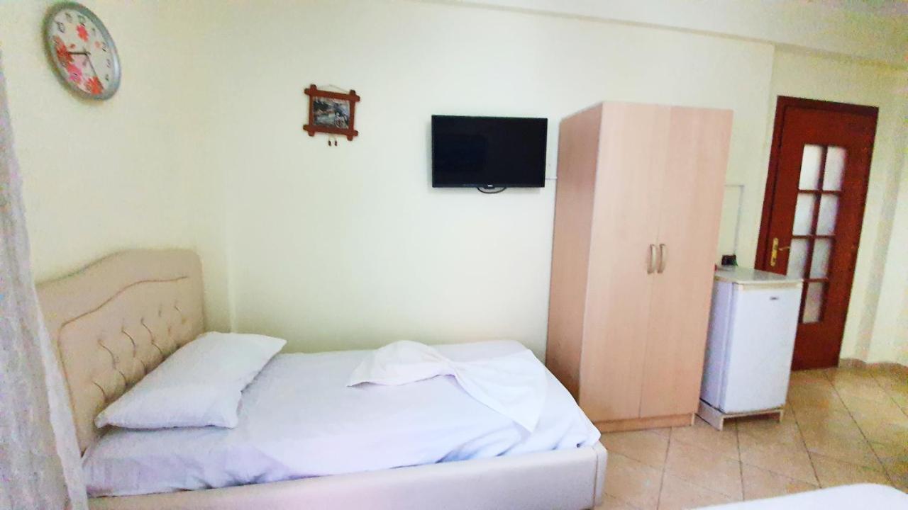 Vila Vera Durrës Esterno foto