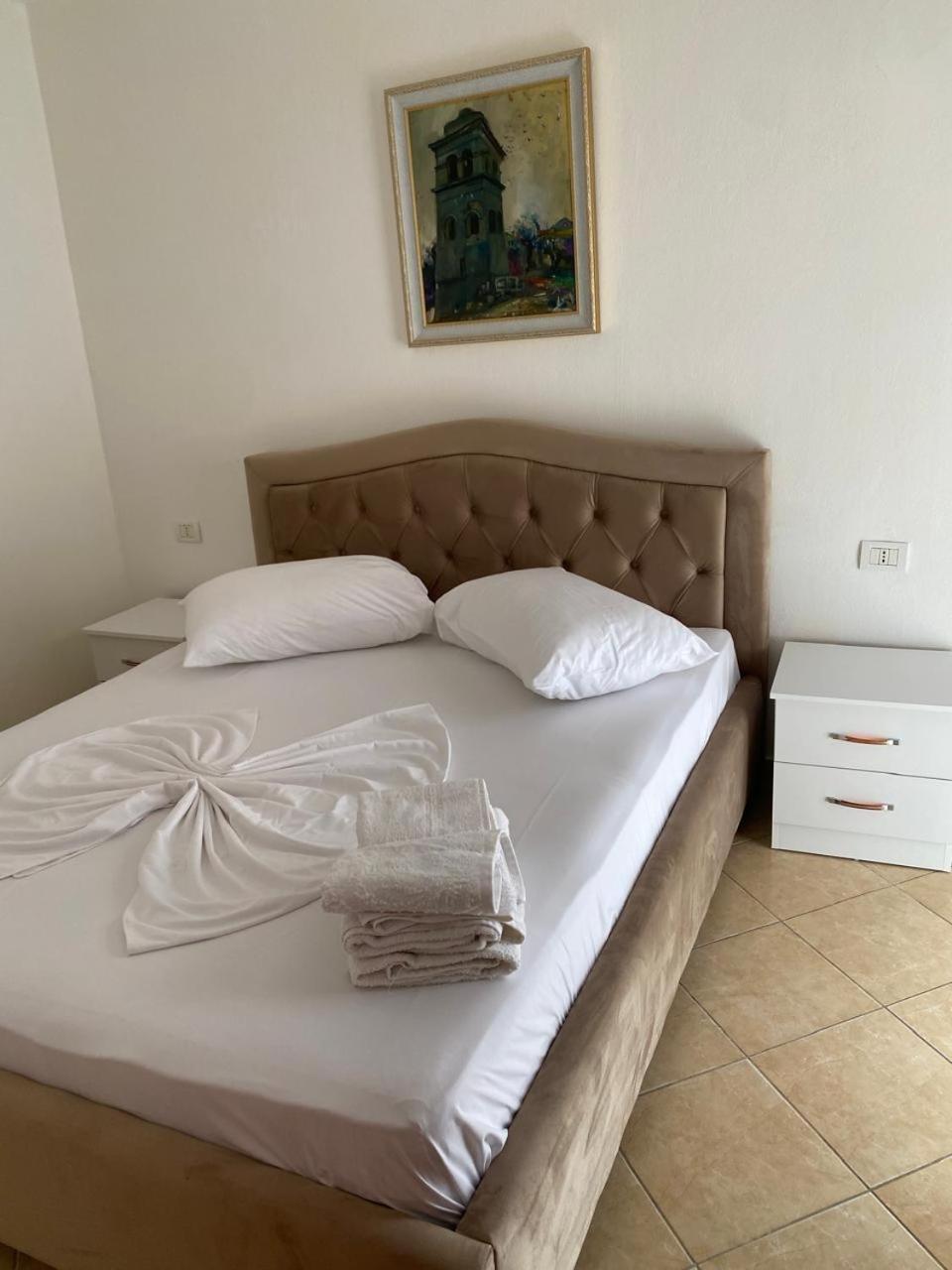 Vila Vera Durrës Esterno foto